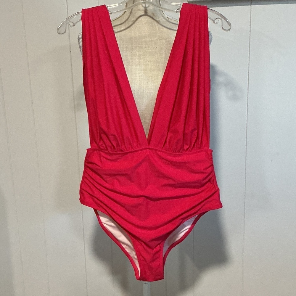Cupshe Deep V-Neck One-Piece Swimsuit in Hot Pink